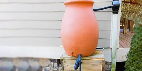 urn to store manure