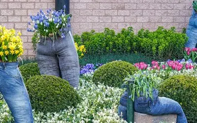 Stop Throwing Away Old Clothes, Do This Instead