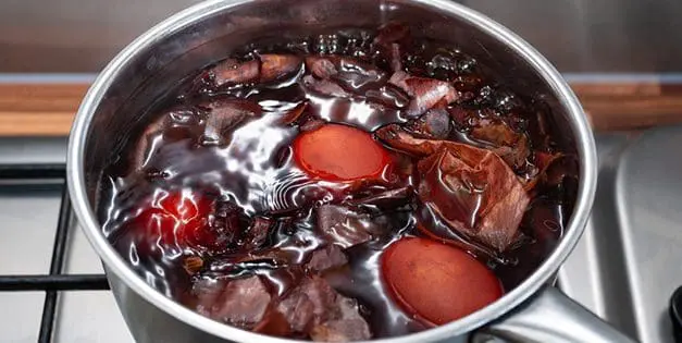 Don’t Throw Away Your Onion Skins, Do This Instead!