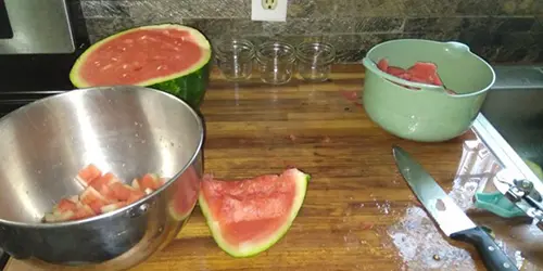 How To Pickle Watermelon Rind The Amish Way - cutting watermelon