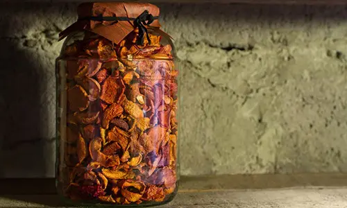 25 Pantry Foods That Actually Expire Quickly