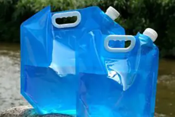 How To Store Water In Your Car For An Emergency