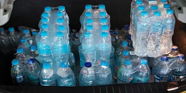 How To Store Water In Your Car For An Emergency