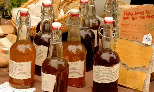 DIY Apple Cider Vinegar