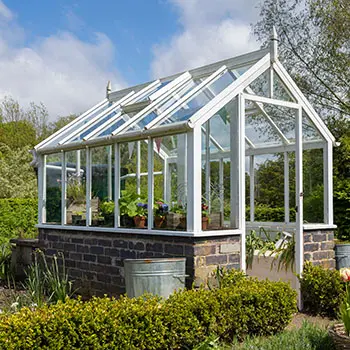 Greenhouse vs Hoophouse