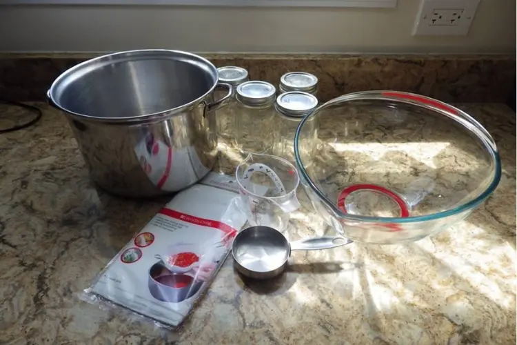 YOGURT EQUIPMENT 