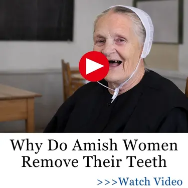 Why Do Amish Women Remove Their Teeth photo wiht an amish woman with no teeth