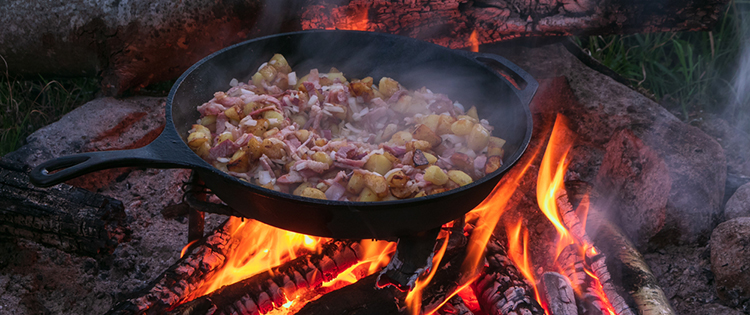 10 Surprising Ways Cast Iron Cookware Will Help You When SHTF
