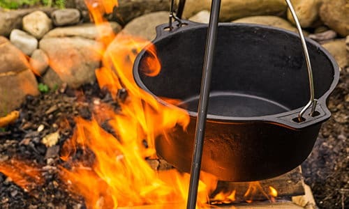 10 Surprising Ways Cast Iron Cookware Will Help You When SHTF - Self ...