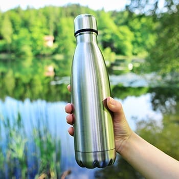 How To Store Water In Your Car For An Emergency