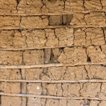 Mud wall