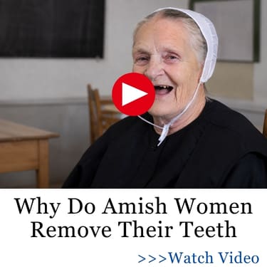 Why Do Amish Women Remove Their Teeth photo wiht an amish woman with no teeth