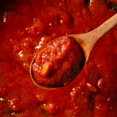tomato sauce in a spoon 